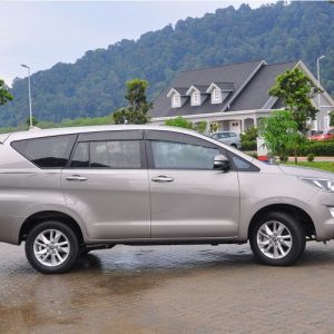 Cho Thuê Xe Tự Lái 7 Chỗ Toyota Innova